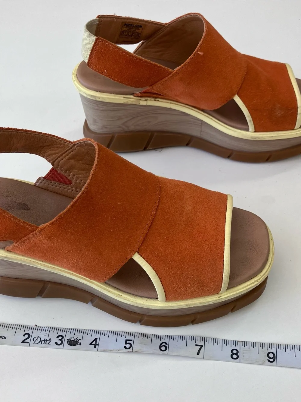 Sorel women’s us size 5.5 orange and tan platform shoes with faux wooden heel